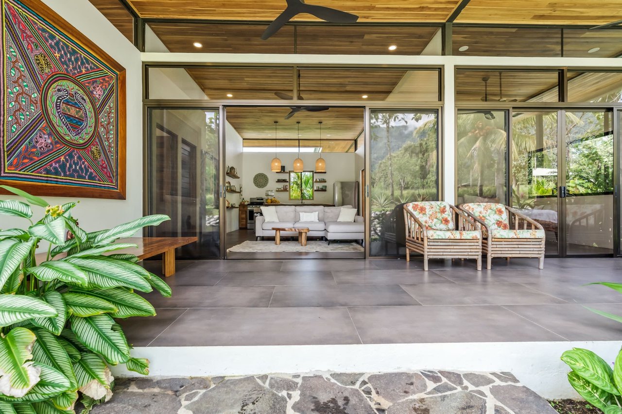 Bright & Peaceful 3-Bedroom Home With Separate Workshop/Office Space & Stunning Views Of The Lush Mountains In Easy-Access Location In Ojochal Costa Rica