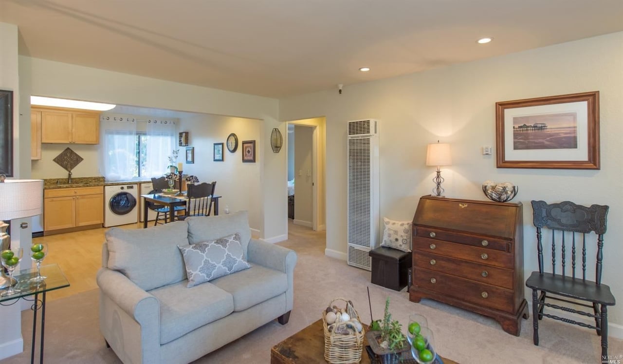 720 Petaluma Blvd S #12