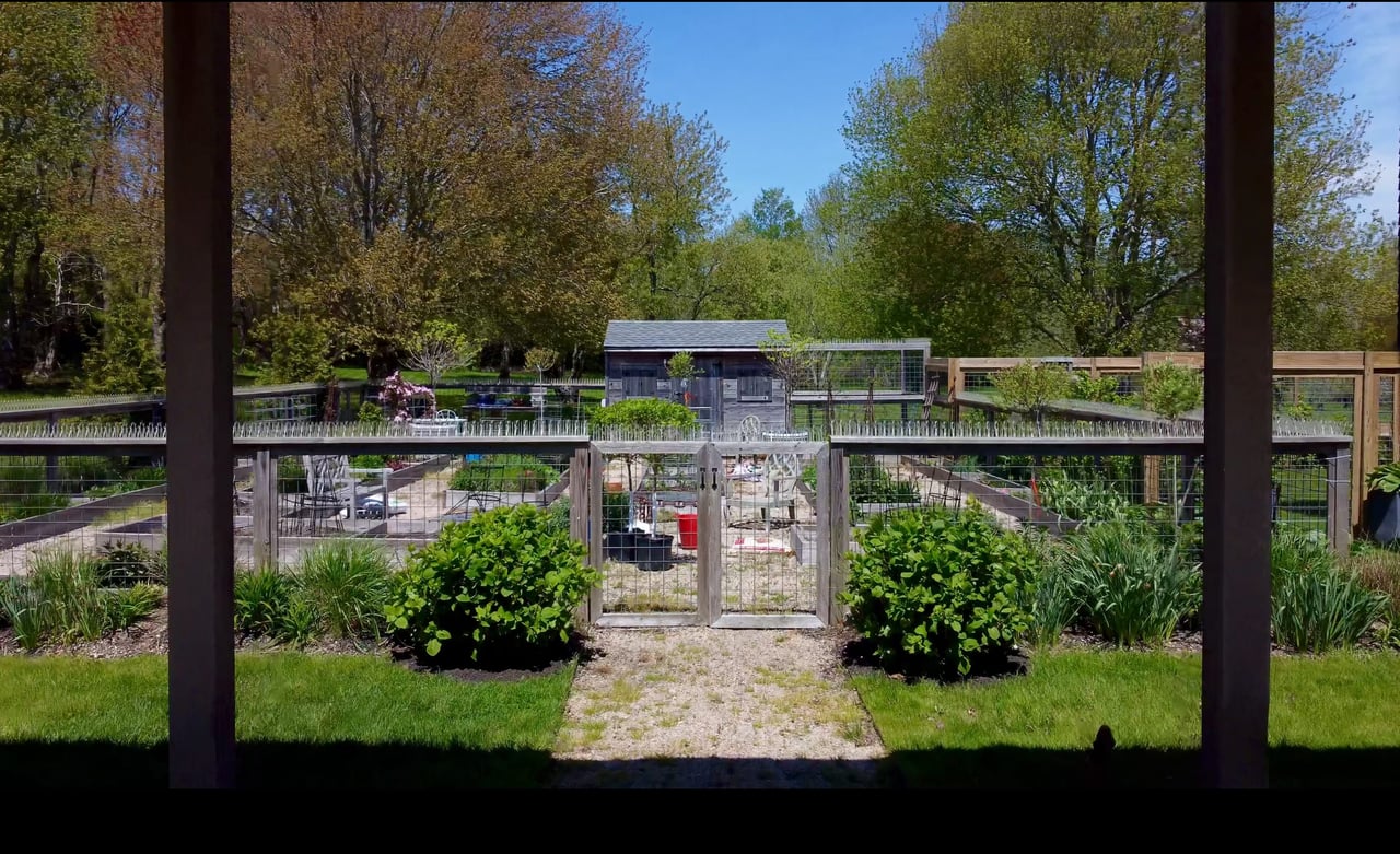 Raised Bed Organic Gardening in Newport, RI: A Guide to Bountiful and Sustainable Harvests