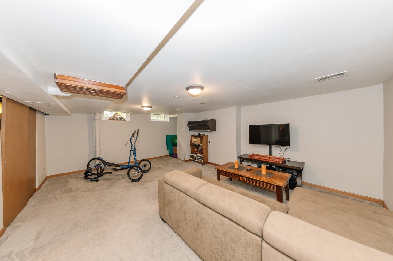 Updated 3+ Bed / 2 Bath Cooper Park Home