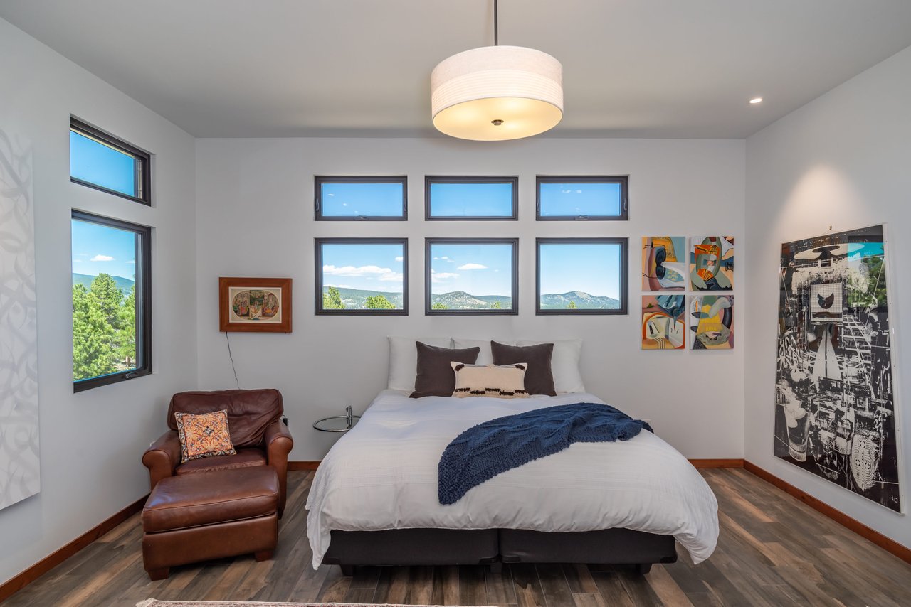 315 Indian Peaks Dr