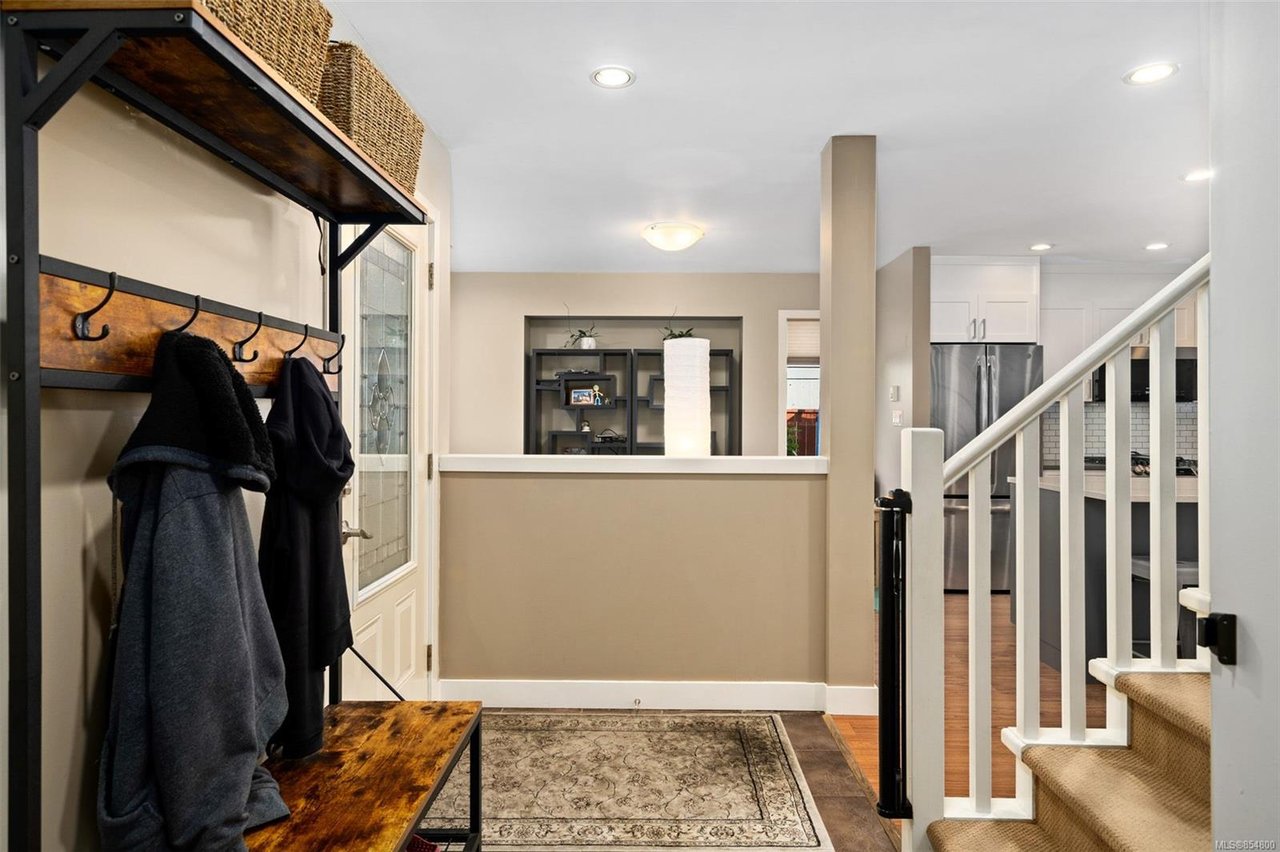 3207 Ernhill Pl