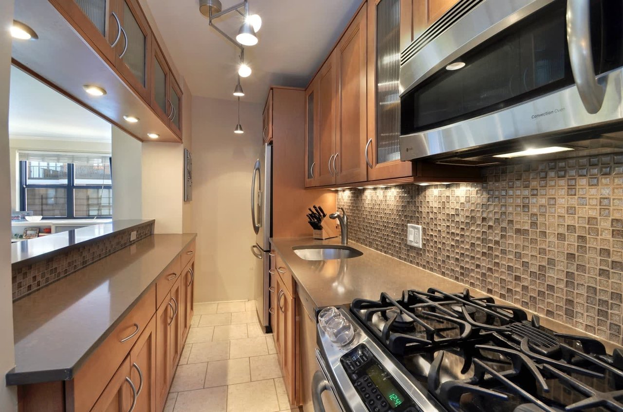 340 East 74th Street Unit 9F