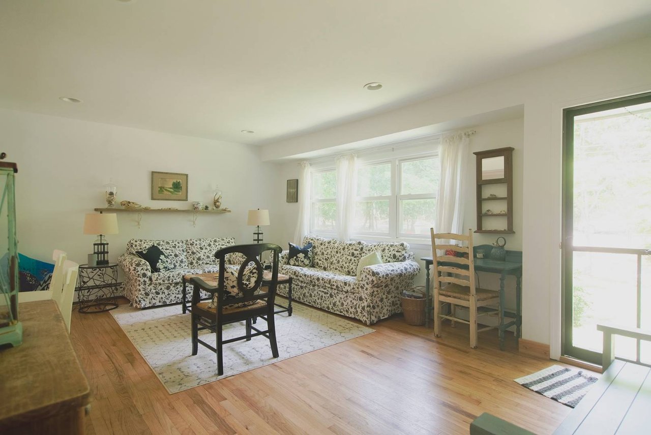 Historic Springs/Accabonac Harbor Immaculate Cottage 