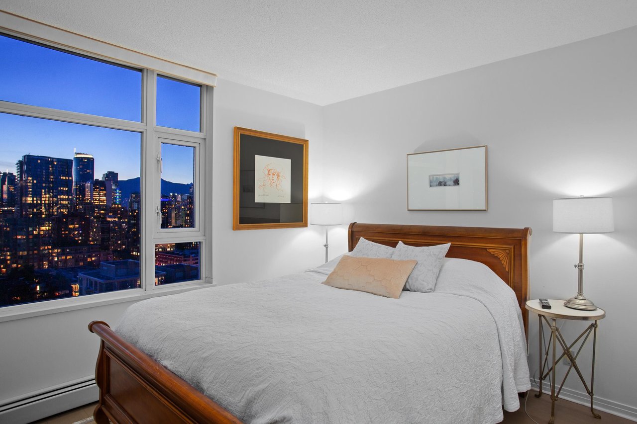 2706-1199 Marinaside Crescent, Vancouver