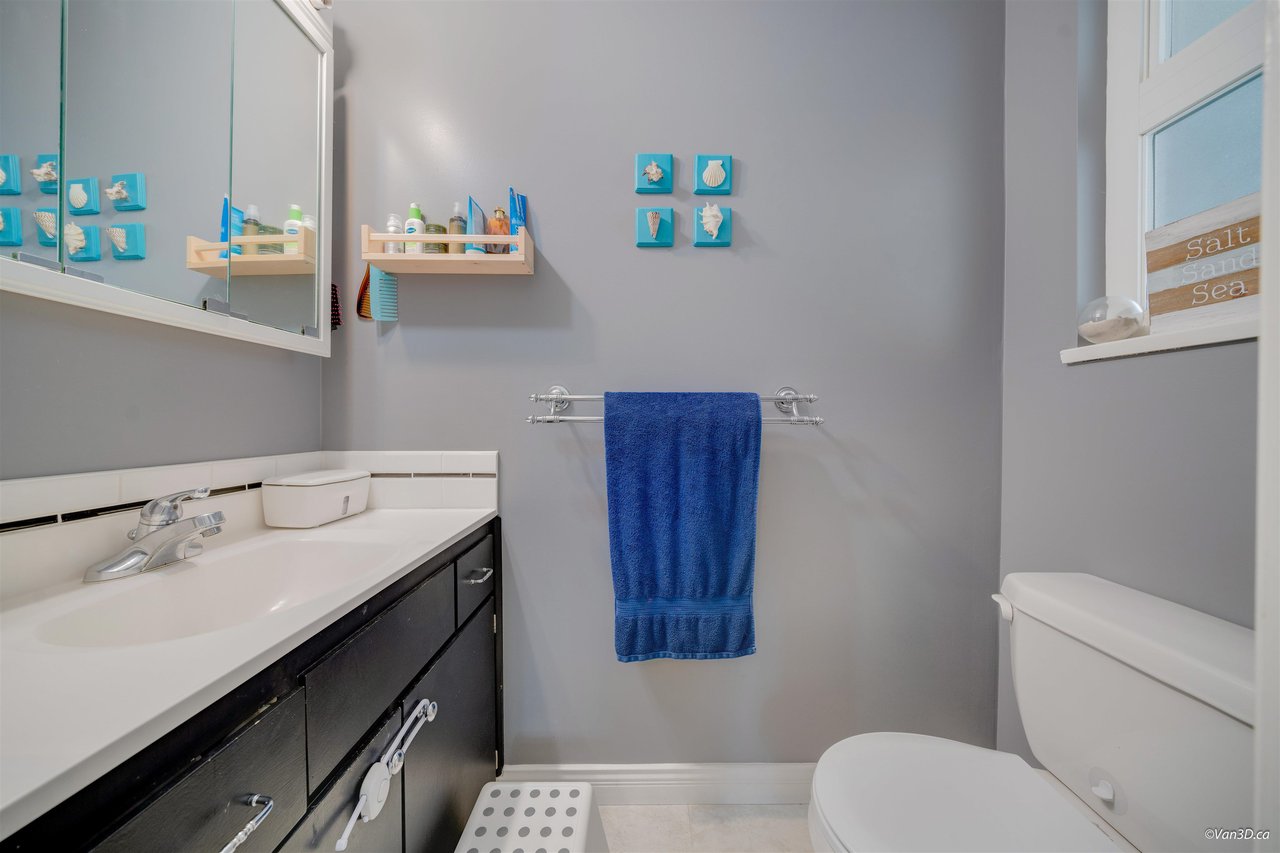 2052 W Keith Road, North Vancouver