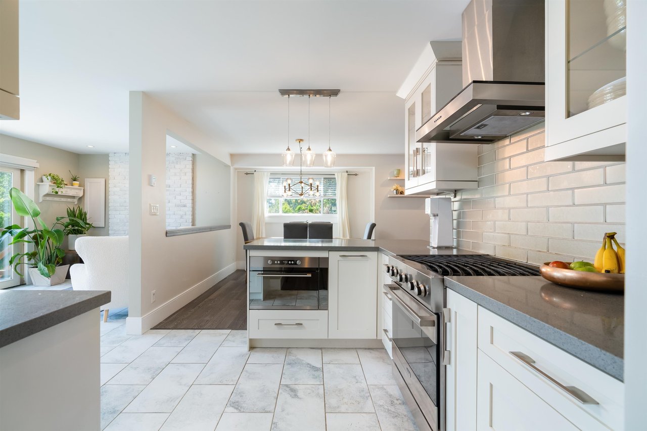 3156 Strathaven Ln