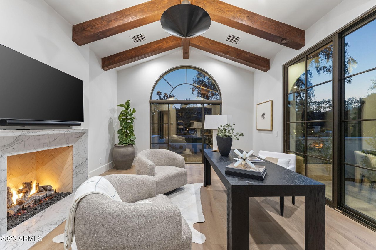 7501 N Eucalyptus Dr