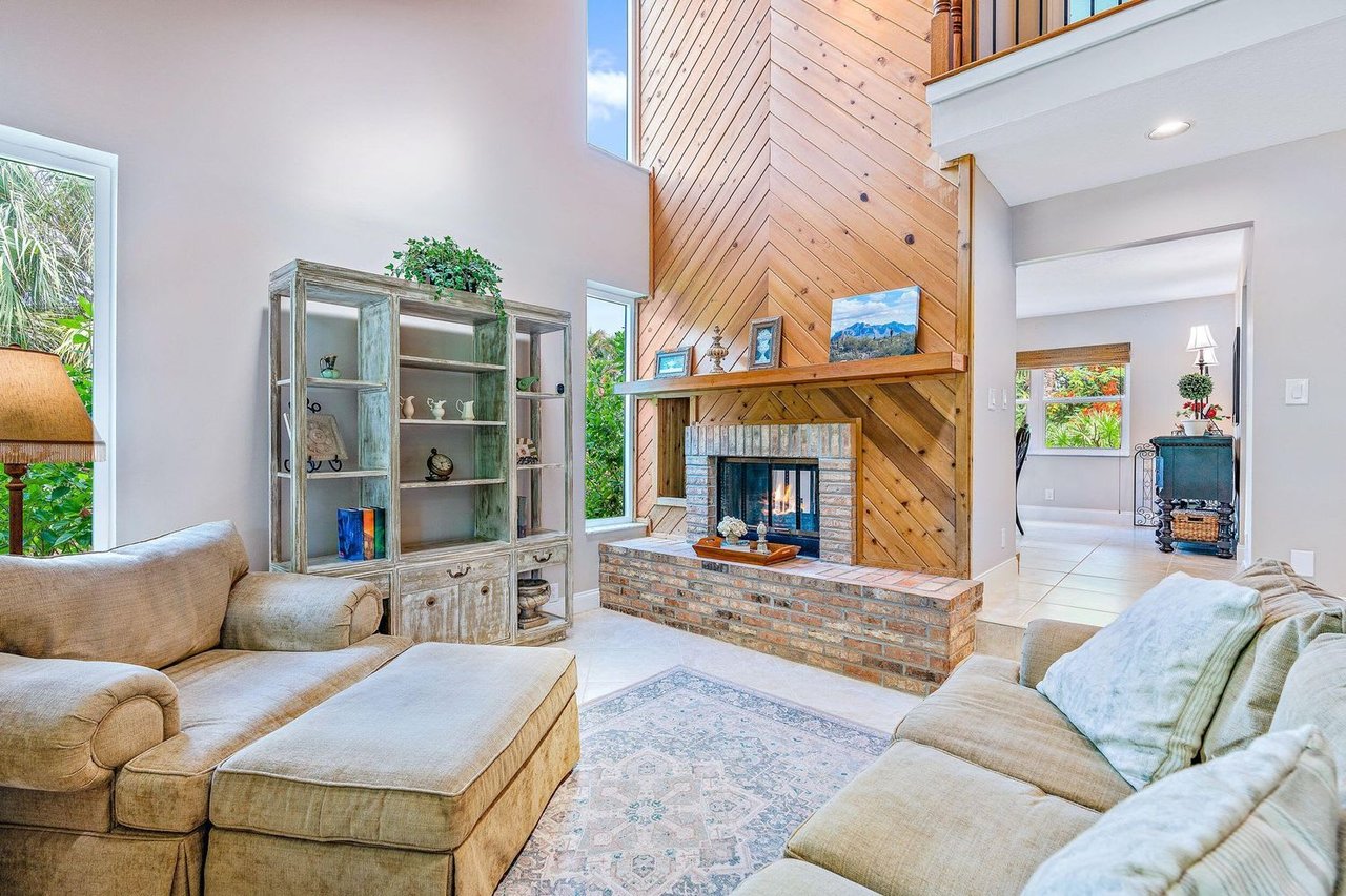 6321 Fox Run Cir