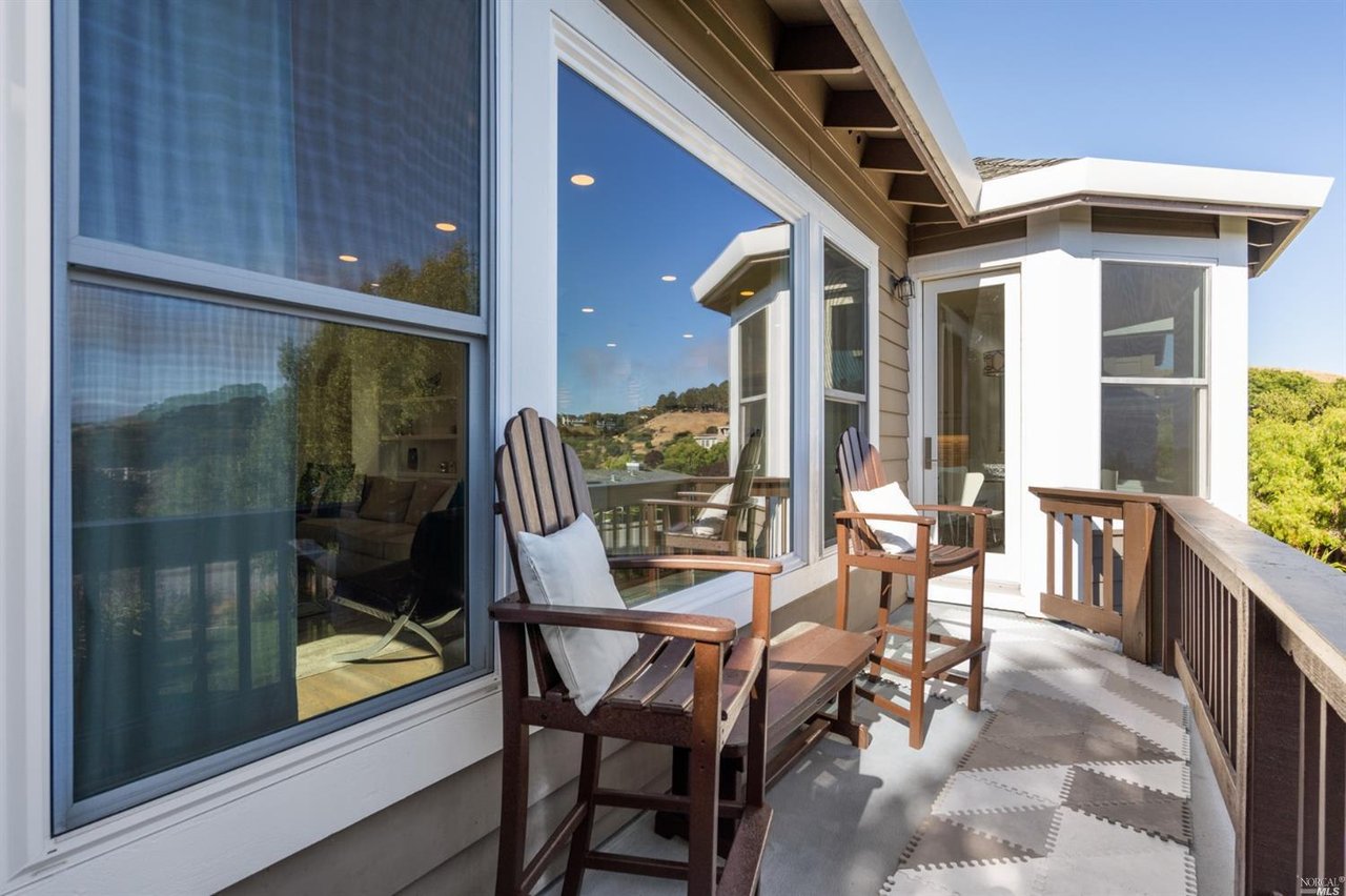 18 Turtle Rock Ct, Tiburon, CA 94920-1300