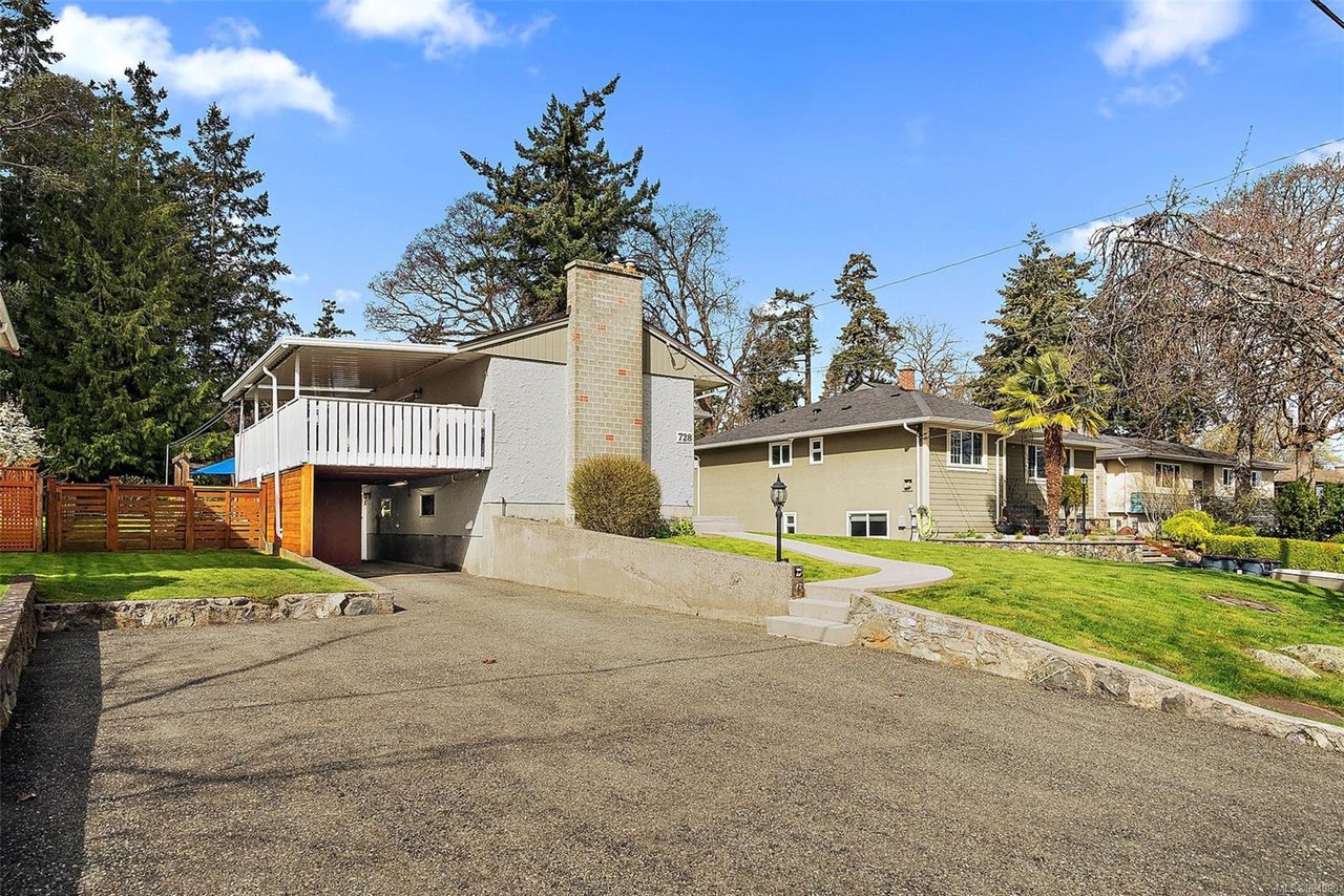 728 Porter Rd, Esquimalt