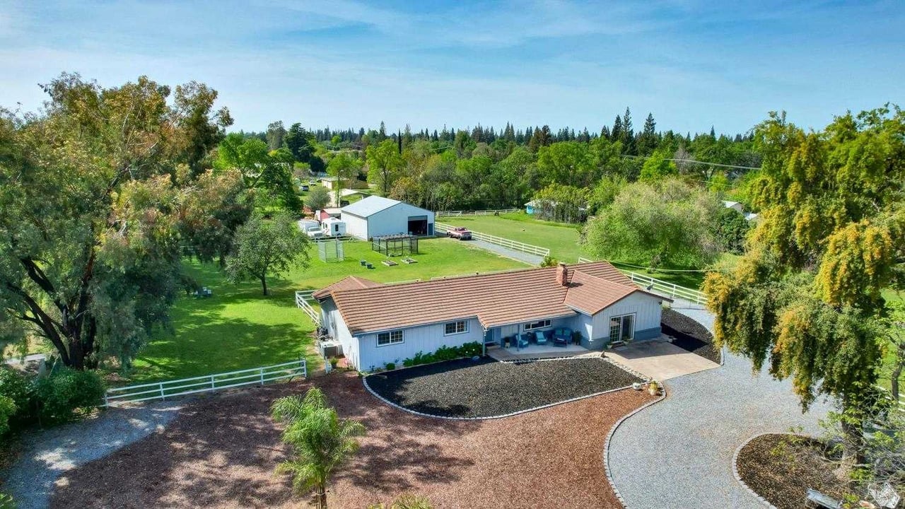 8520 Pheasant Ridge Lane