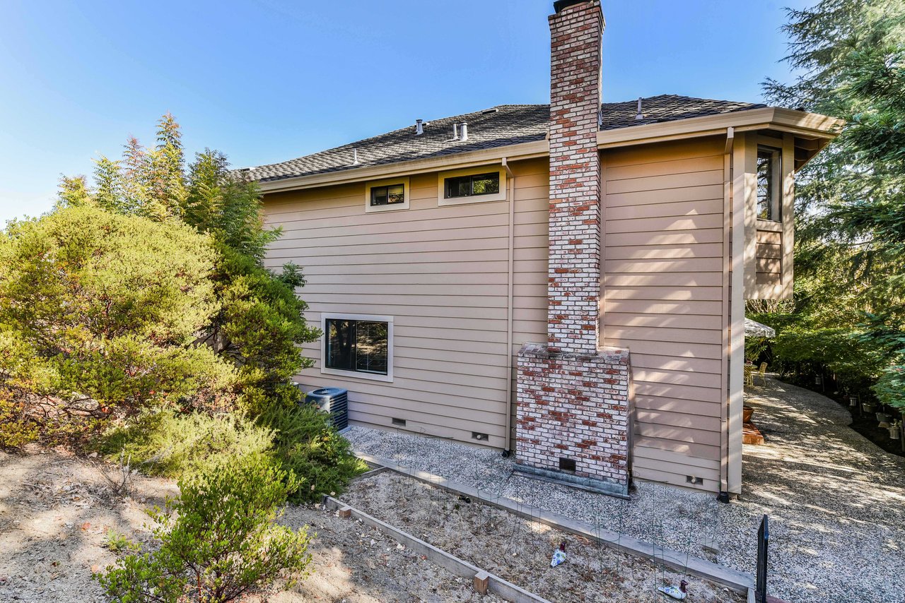 Fantastic Opportunity to buy in Alamo!