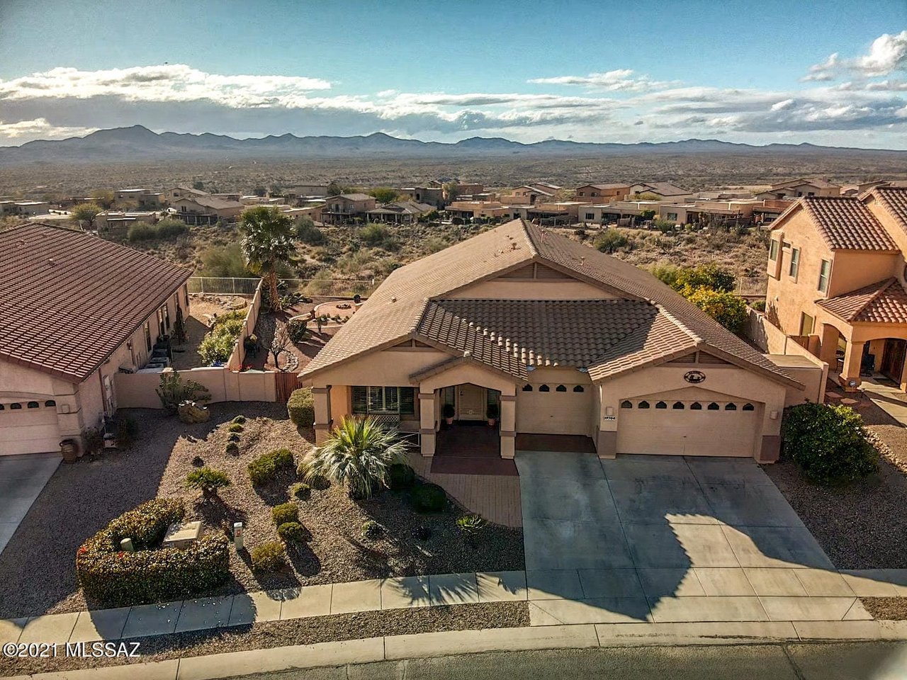 39704 Mountain Shadow Dr