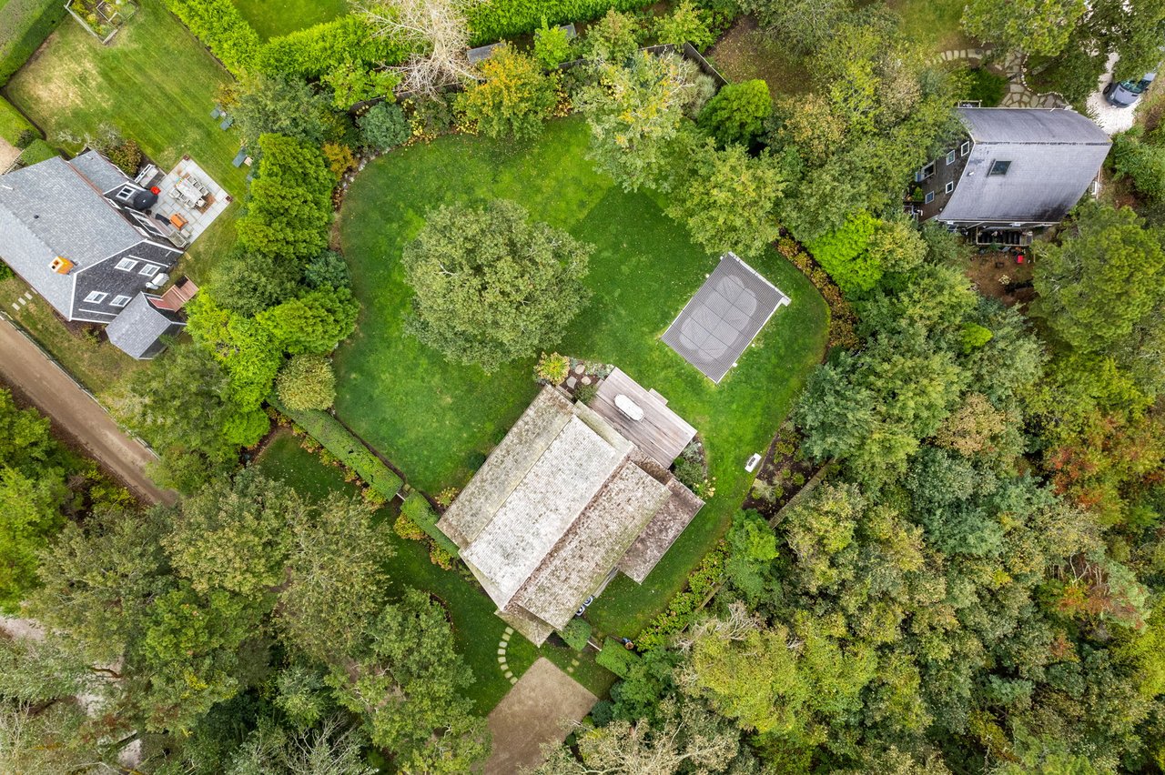 6 Oak Hollow Ln