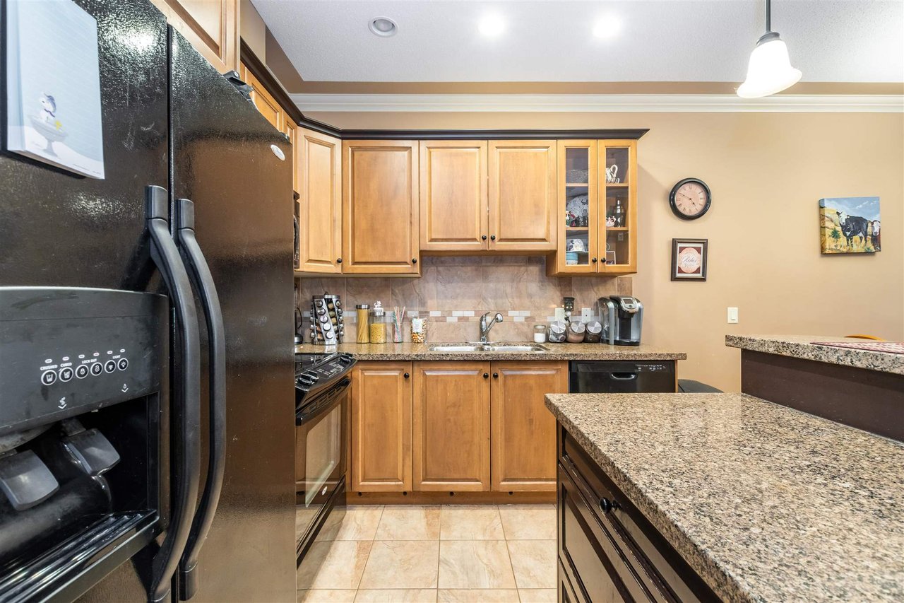 106-45893 Chesterfield Ave