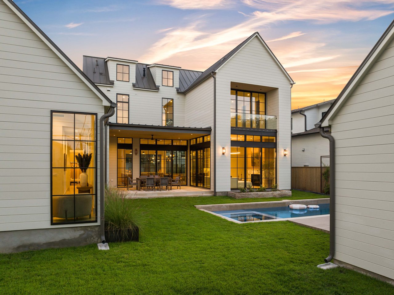 The Aurora House
