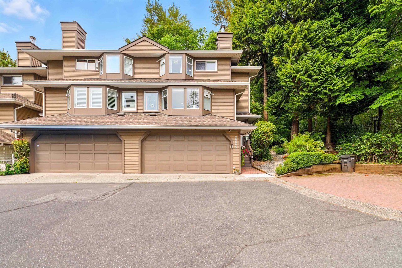 8885 Larkfield Dr