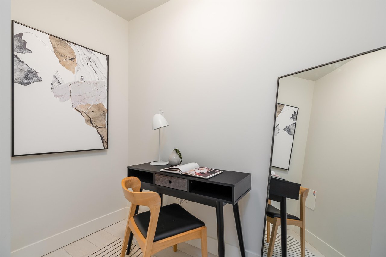 208-3538 Sawmill Cres