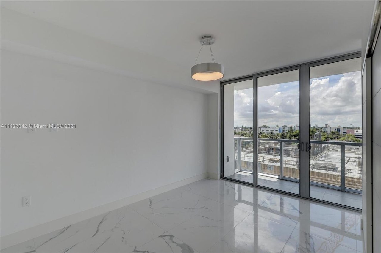 9521 E Bay Harbor Dr, #LP801