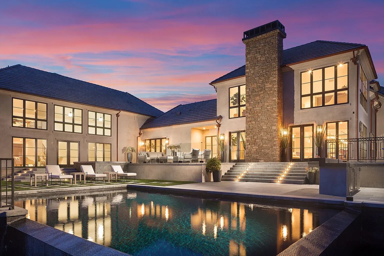 32275 Peppertree Bend