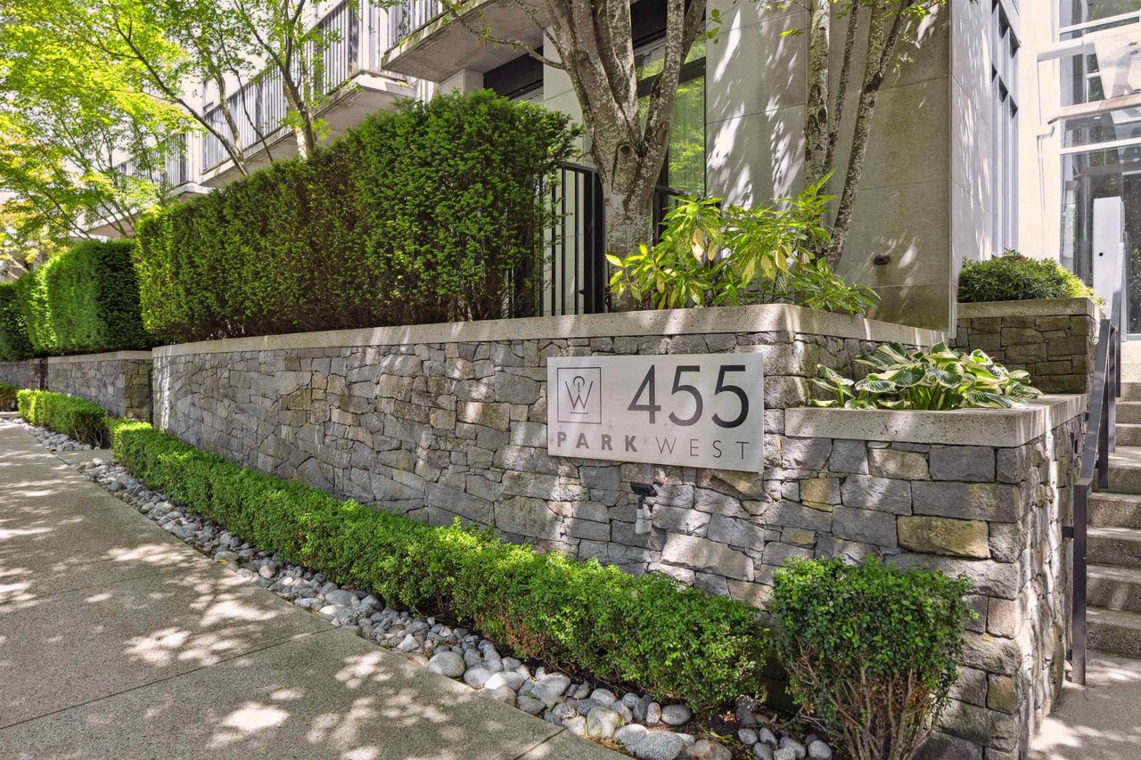 2307-455 Beach Cres