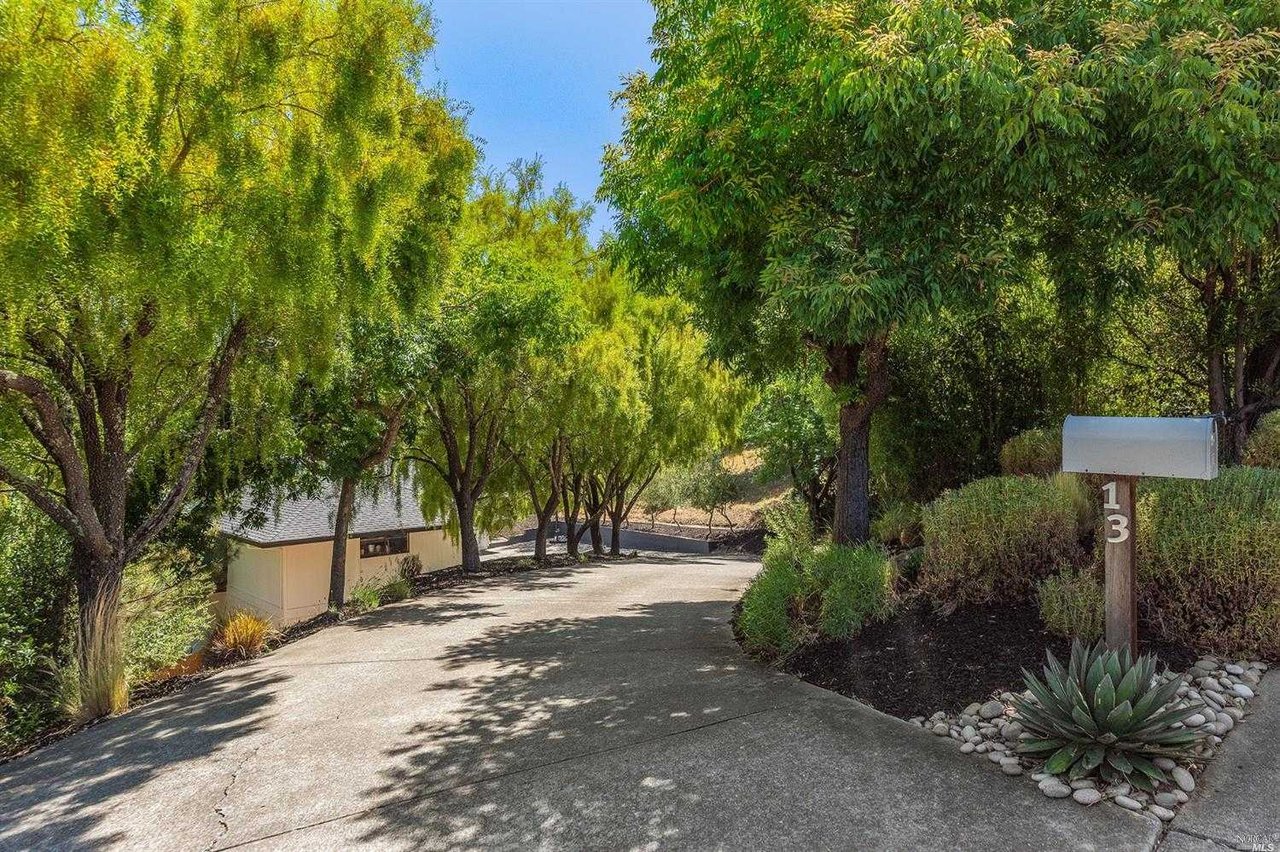 13 Buckeye Ct