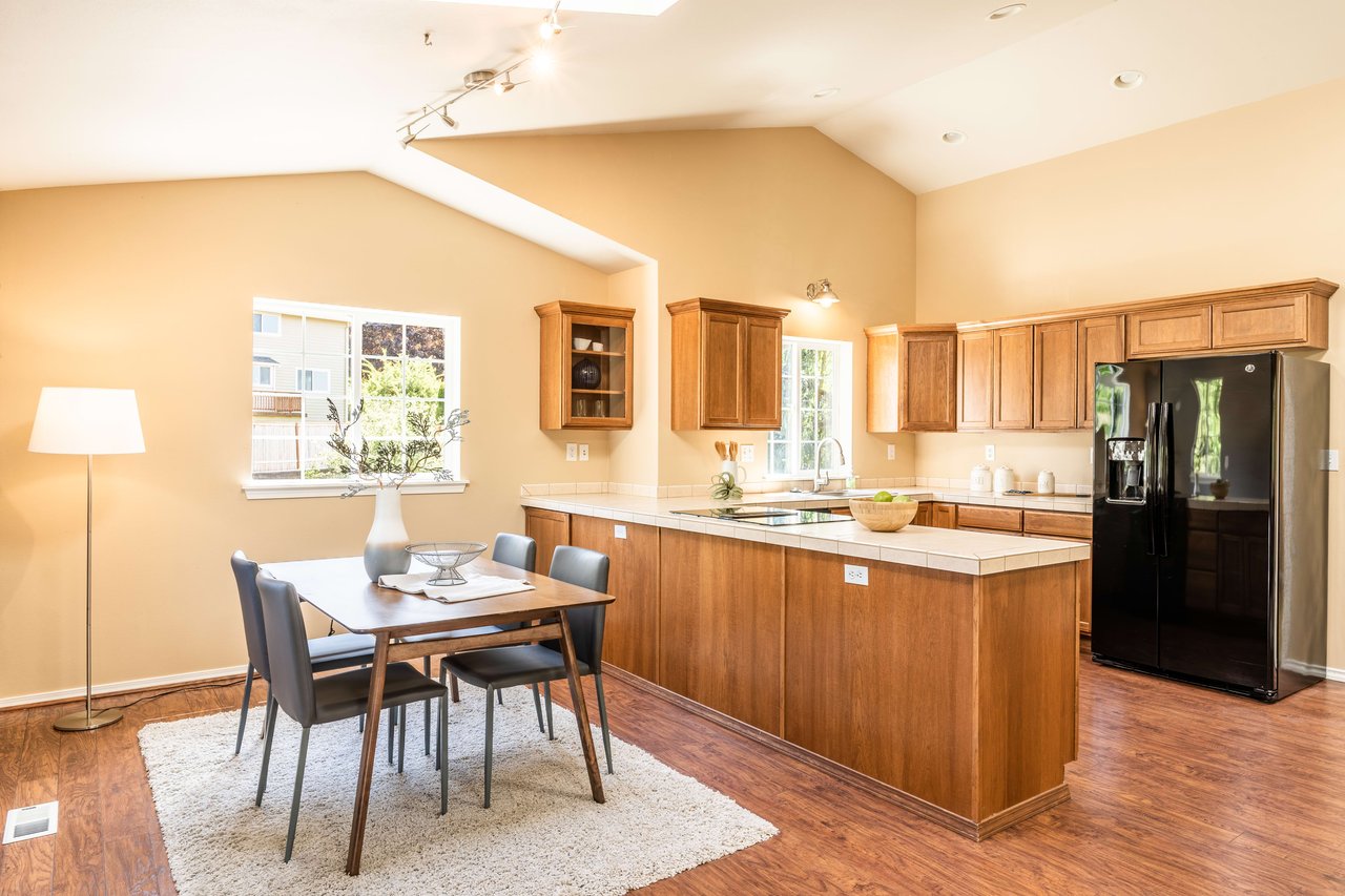 Spacious Duvall Residence