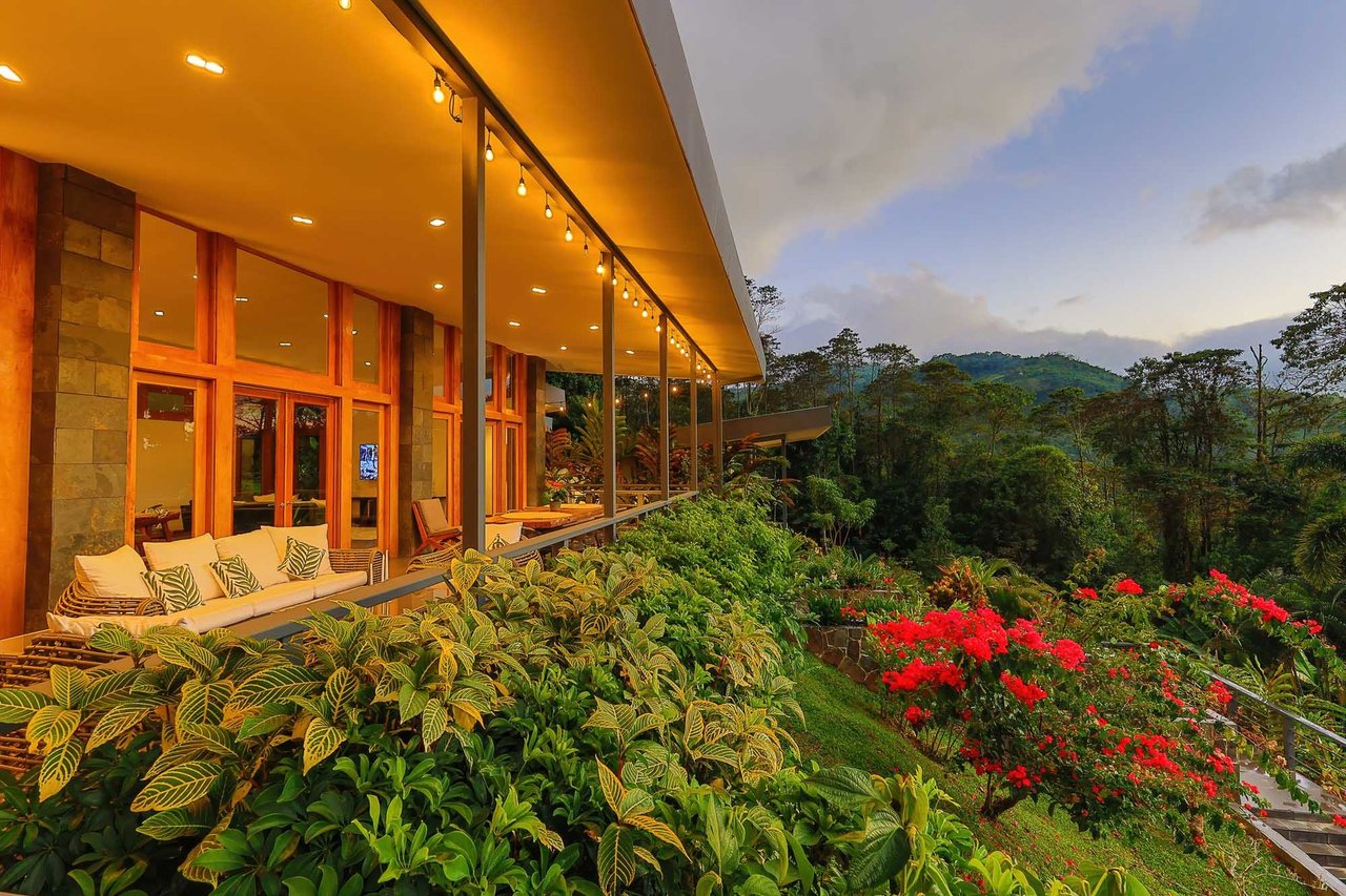 Luxurious Mountain Villa Retreat, Perez Zeledon, San Jose