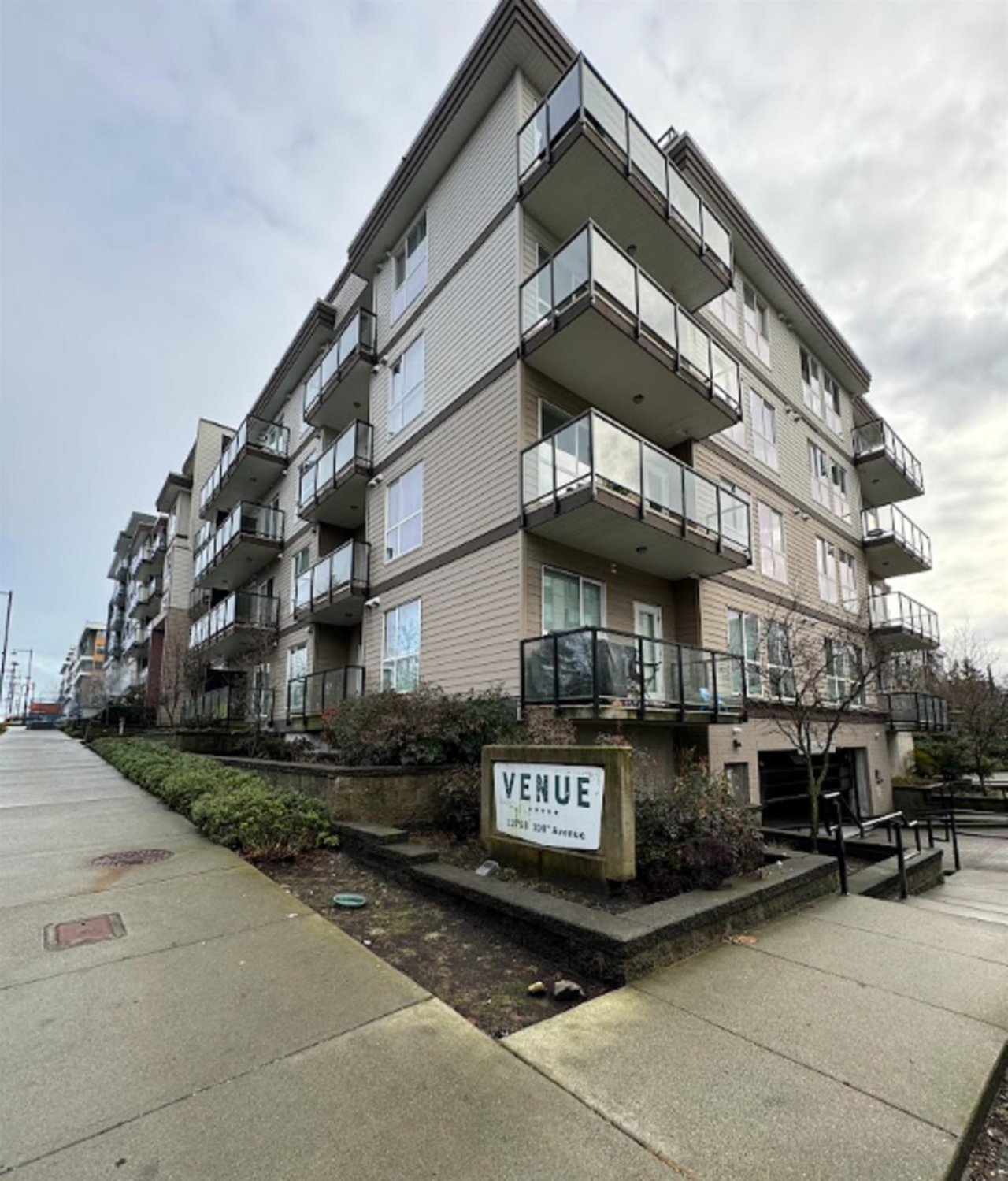 233-13768 108 Ave