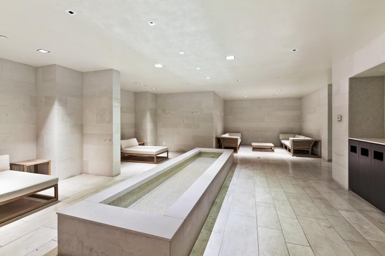 20 Pine Street, Apt 2503