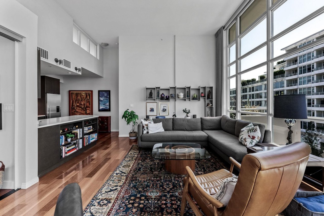 608-100 E Esplanade Ave