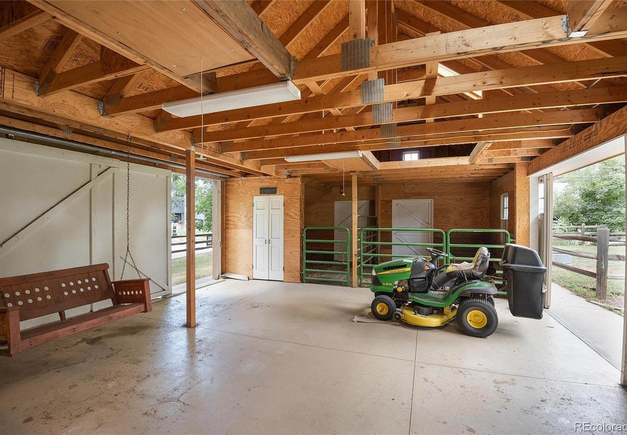 8 Meadowview Lane