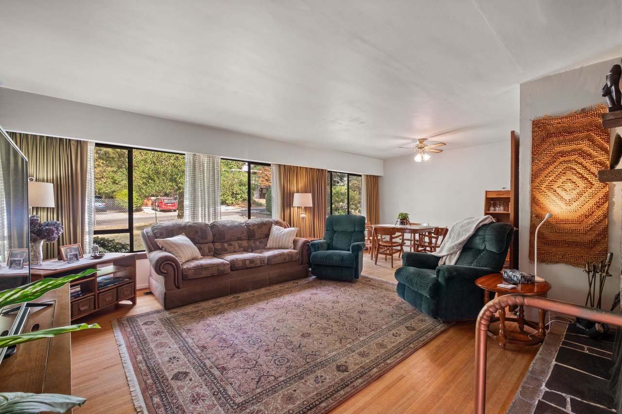 2239 Windridge Dr