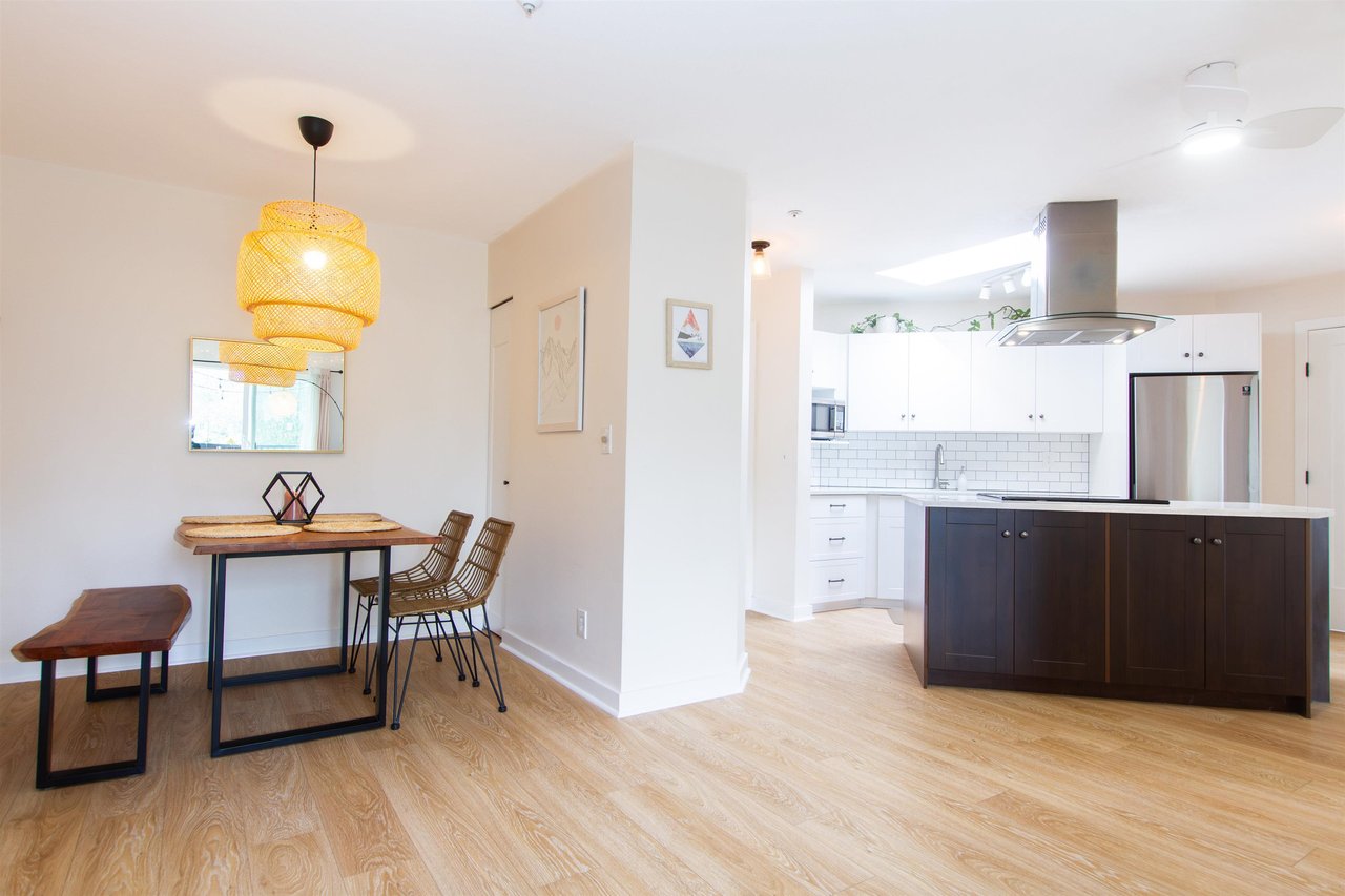 E304-40180 Willow Cres
