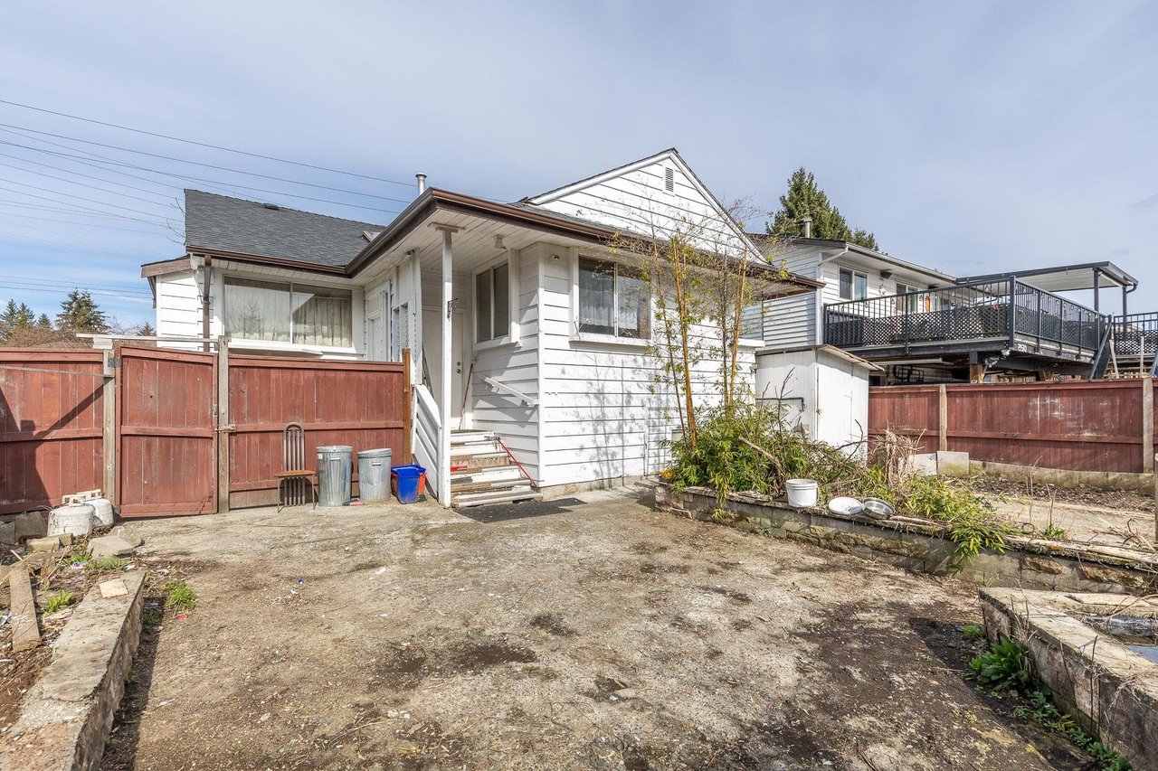 21504 Dewdney Trunk Rd