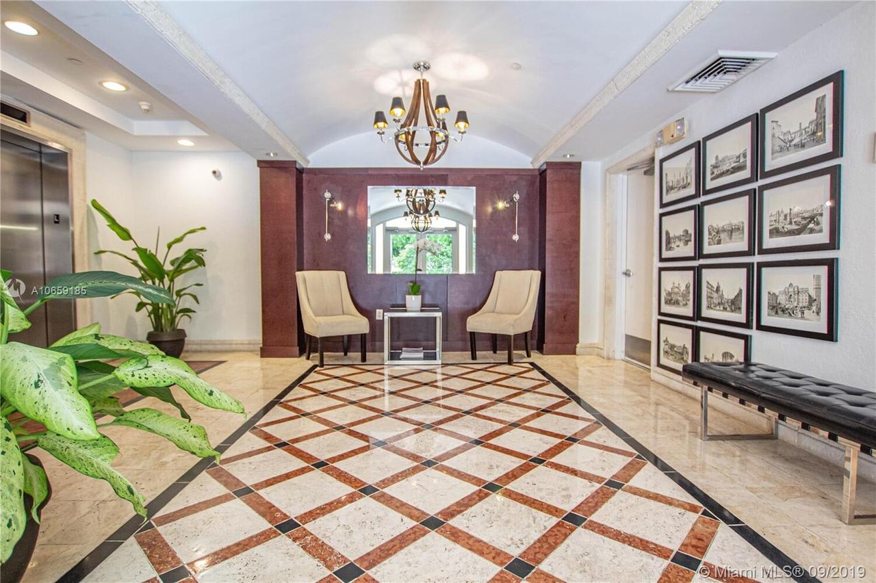 739 Crandon Blvd, #301