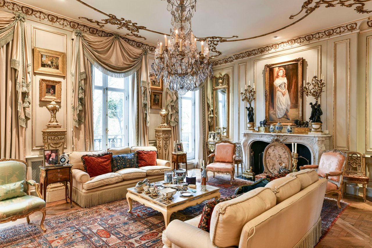 113 Eaton Square