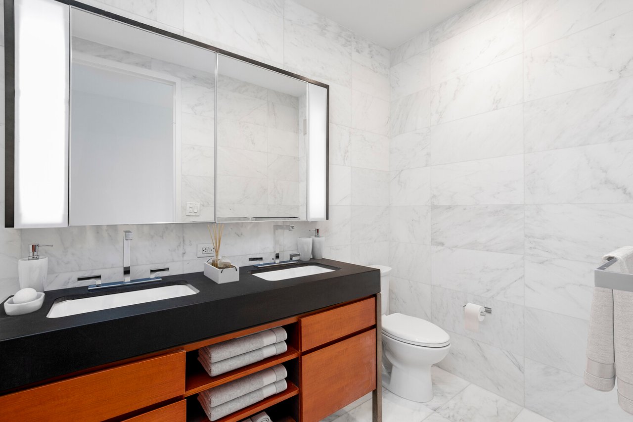 75 Wall Street, Apt 31P