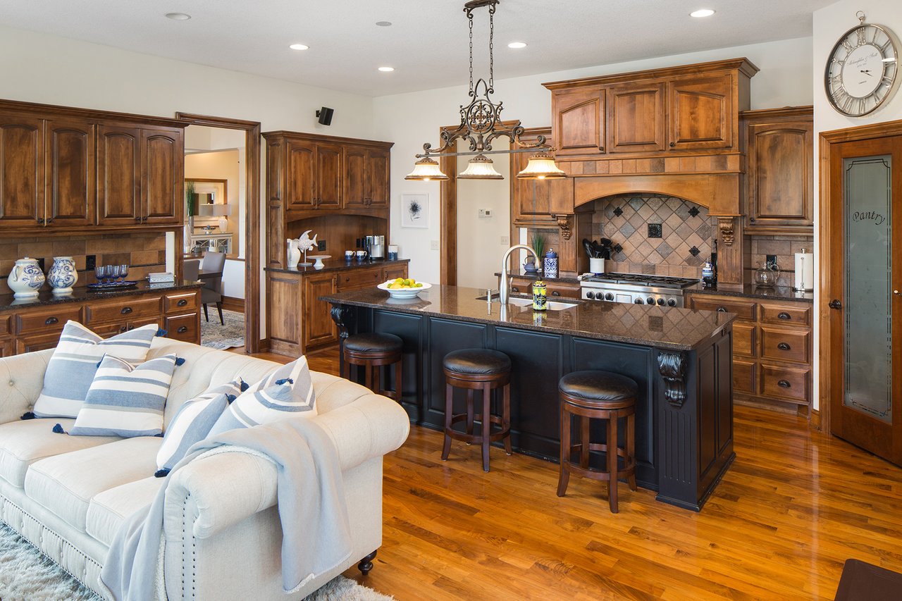 8227 Krueger Ct | Victoria