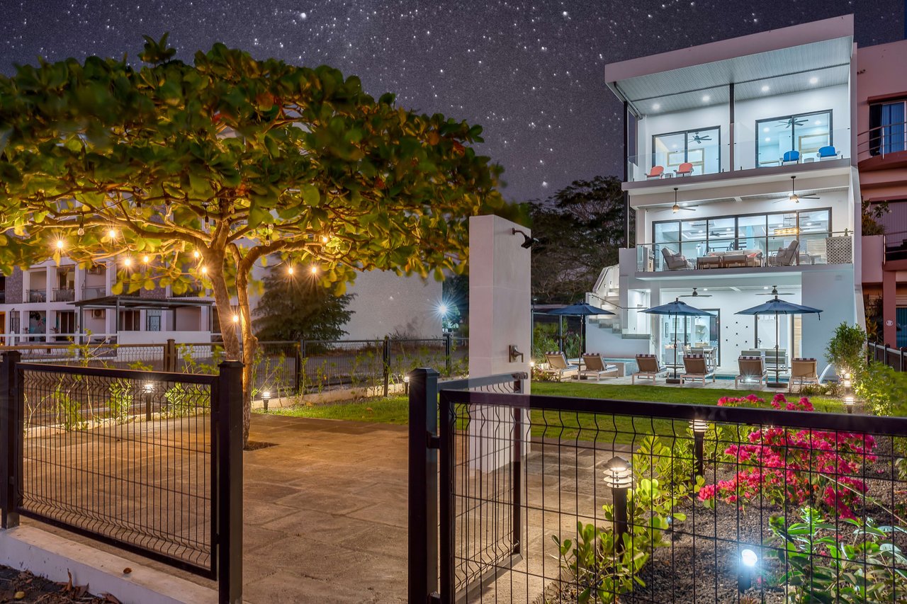 Villa Ballena | Sleek Beachfront Masterpiece in Costa Rica