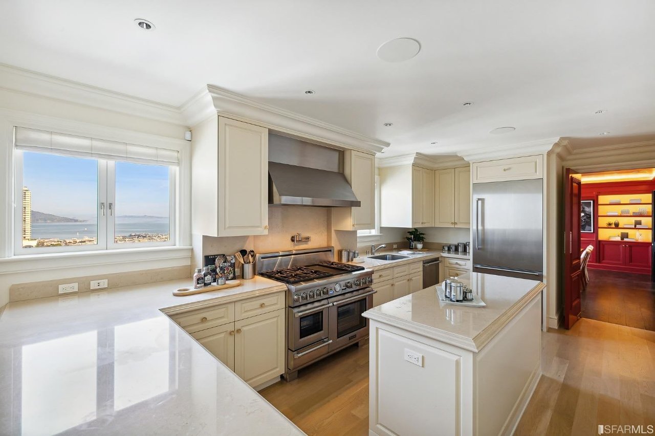 Iconic, Rarely Available Nob Hill Penthouse