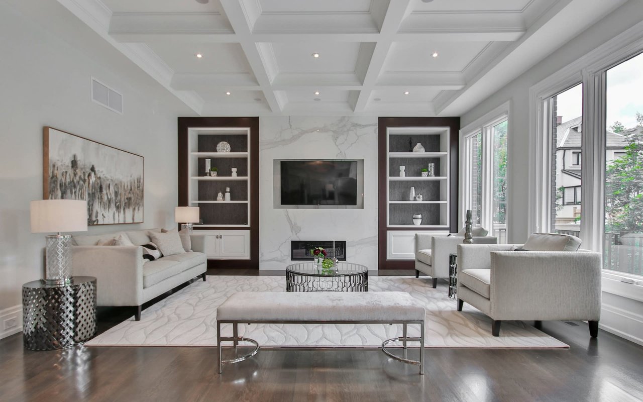 How Many Agents Worked in Arlington Last Year?