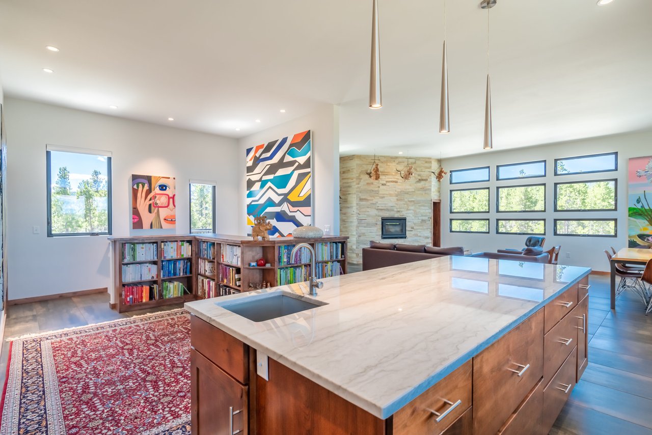 315 Indian Peaks Dr