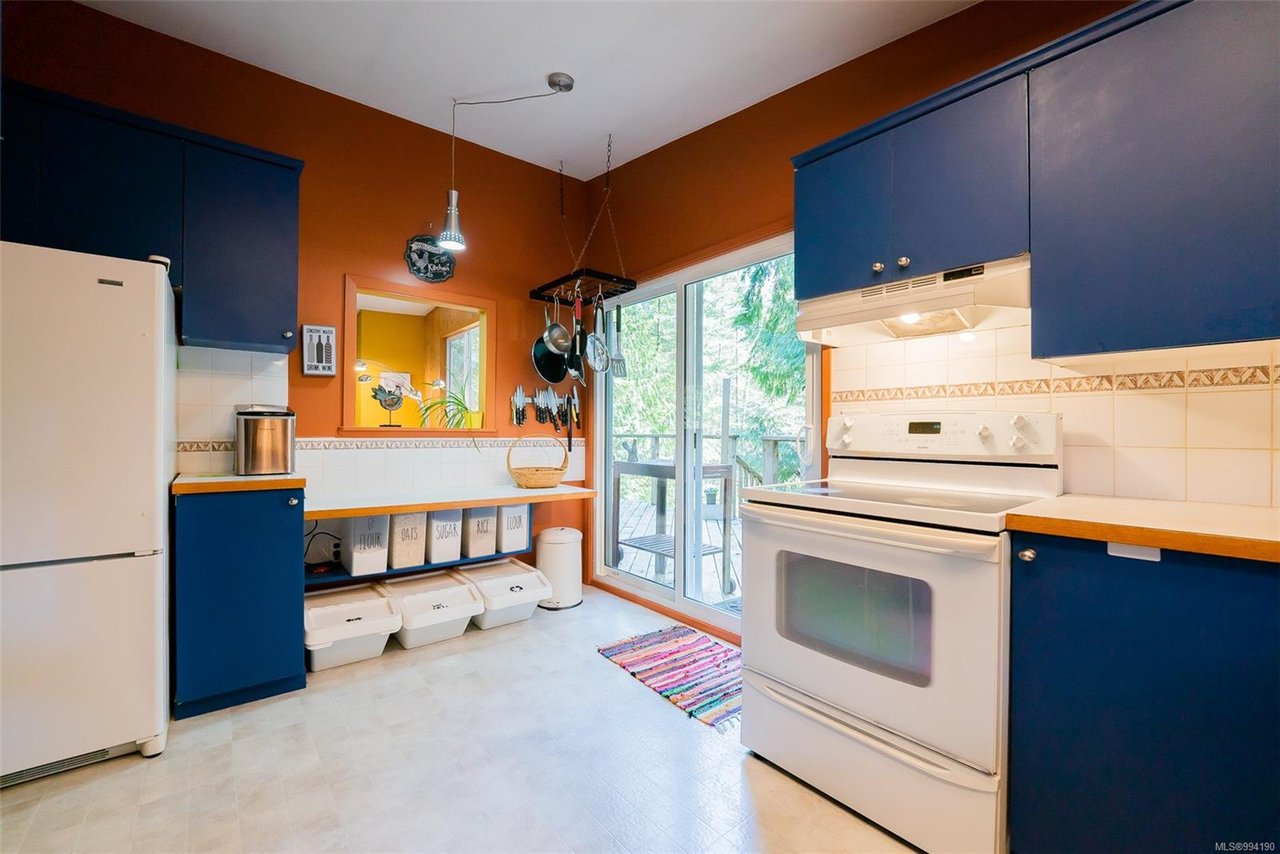 447 Berg Rd