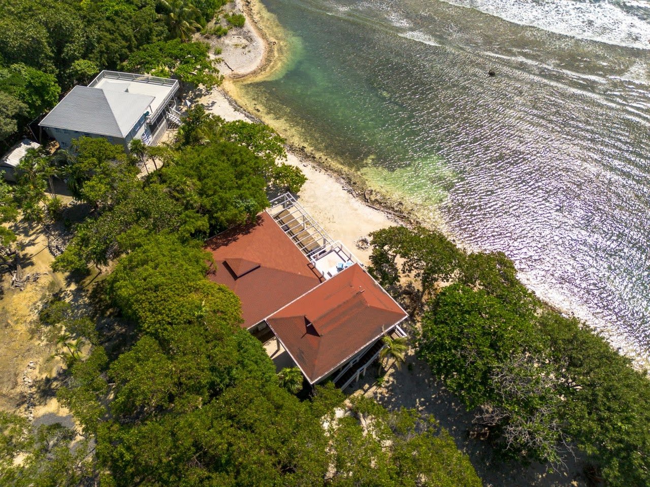 Coco View, Beachfront Paradise