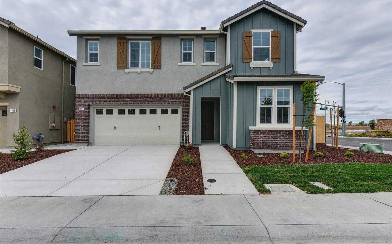 1084 Sagittaria Court