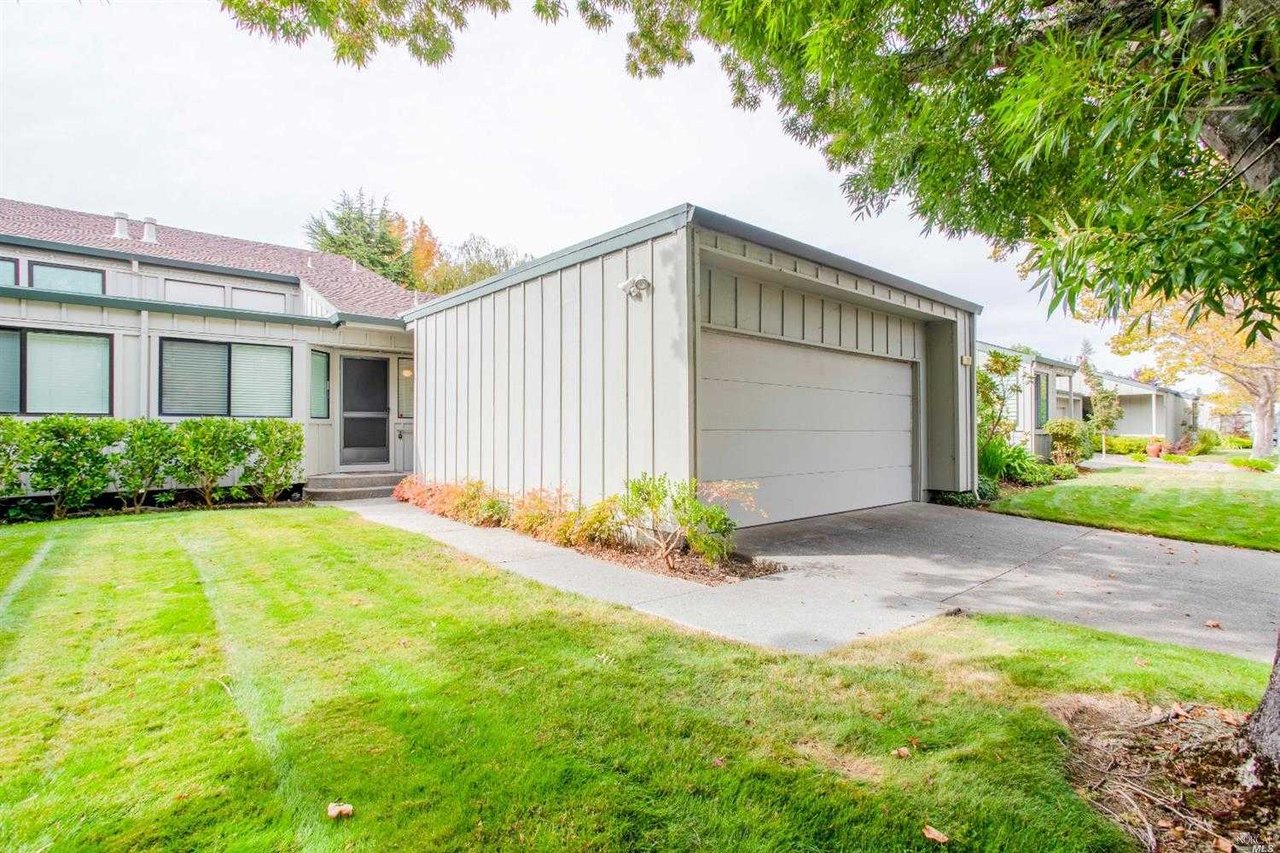 109 Sandpiper Cir