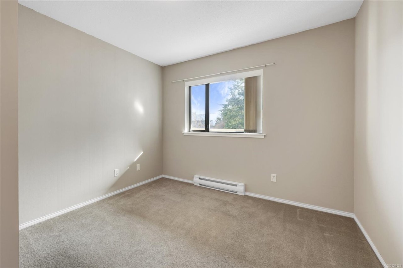 209-651 Jolly Pl