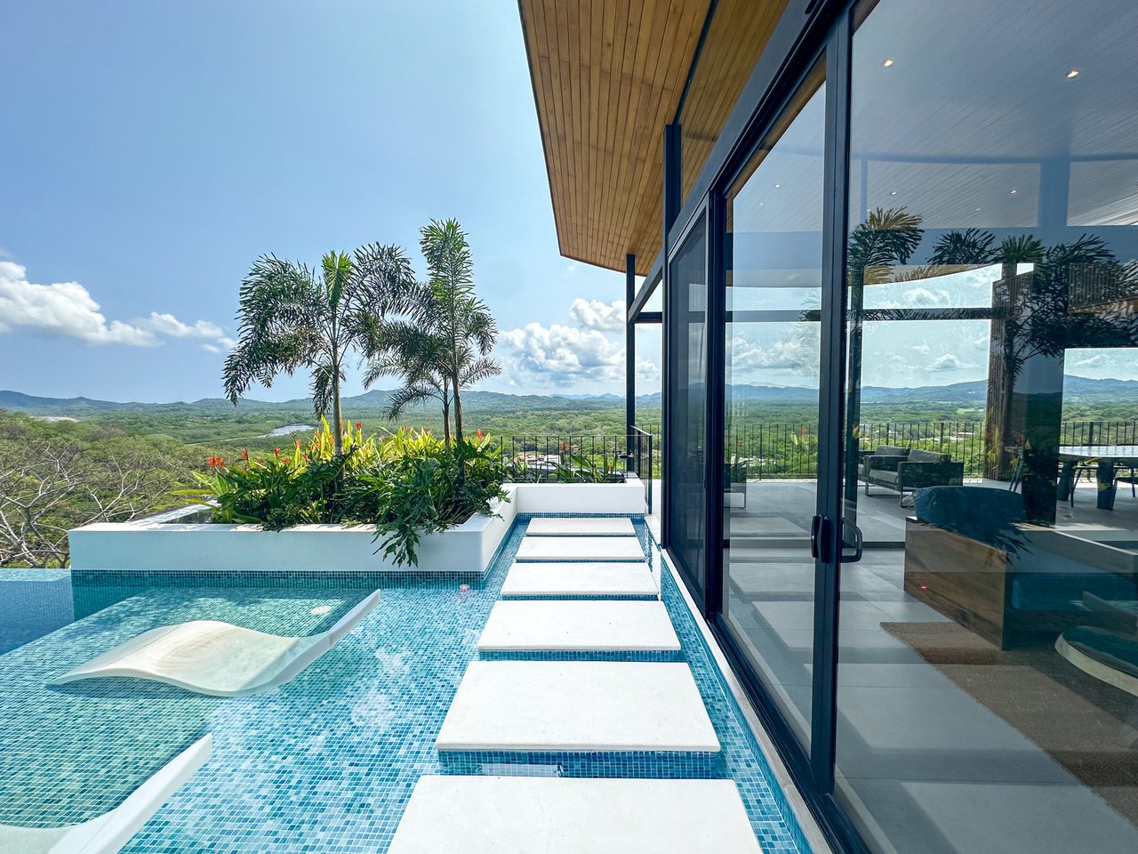 Infinity Pool Ocean View Villa, Tamarindo, Guanacaste